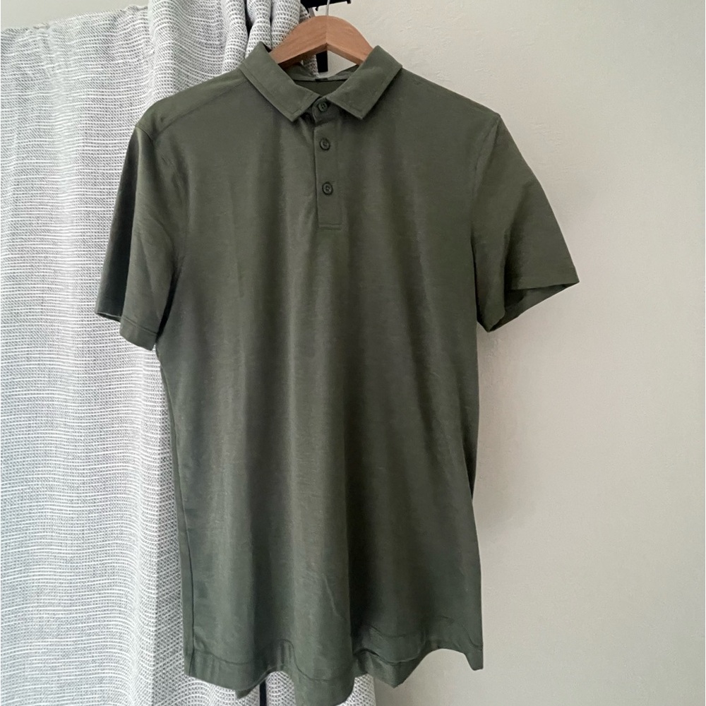 Lululemon Evolution Polo - Forrest green; size Medium
